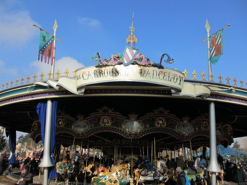 fr_2012_080_disney_land_carrousel van lancelot_A.JPG
